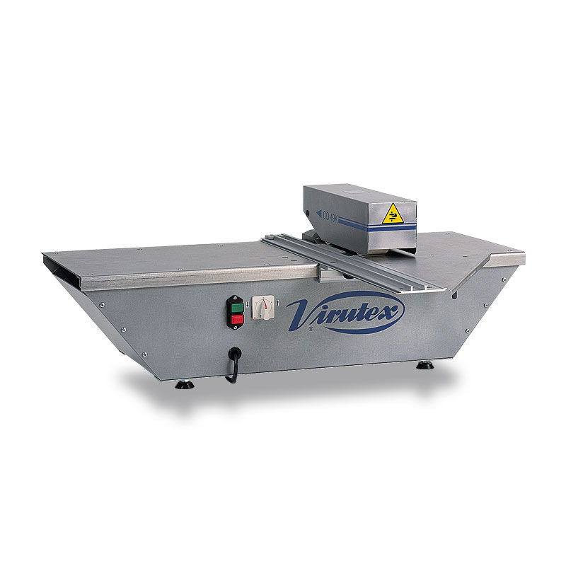 Taglierina motorizzata di laminati